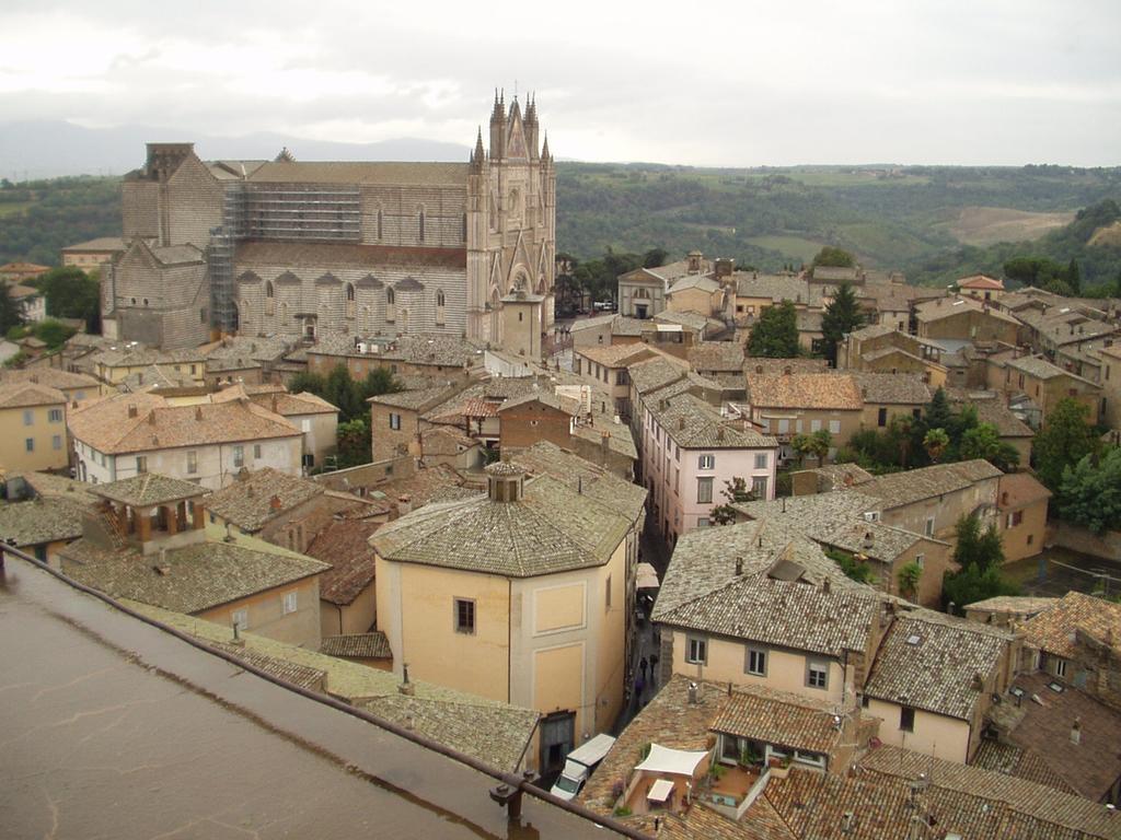 Hotel Valentino Centro Storico Orvieto Exteriör bild