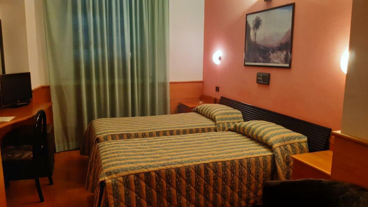 Hotel Valentino Centro Storico Orvieto Exteriör bild