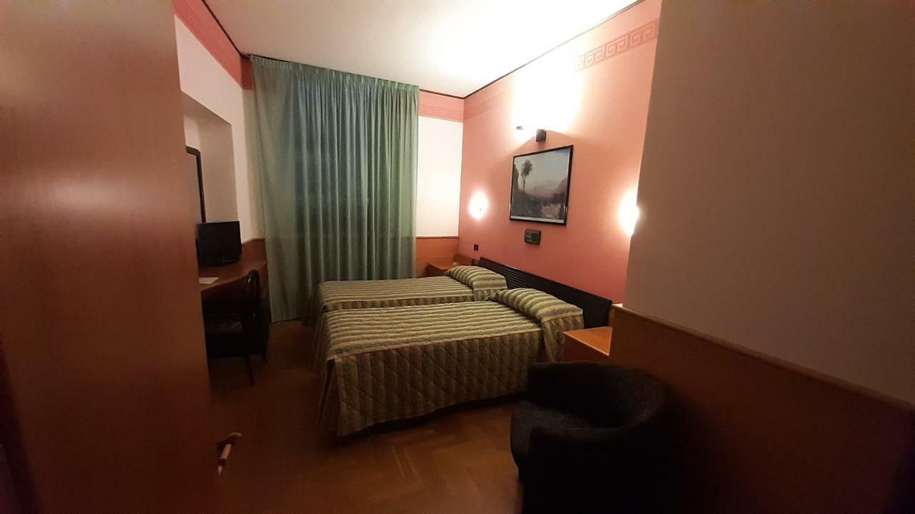 Hotel Valentino Centro Storico Orvieto Exteriör bild